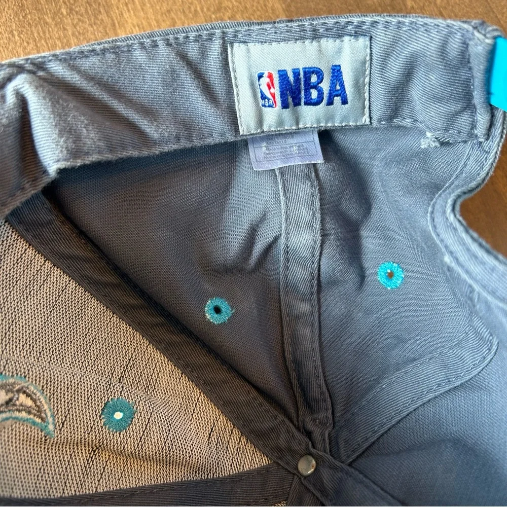 NBA Chicago Bulls Adult Gray and Teal Blue Embroidered SnapBack Baseball Cap - Picture 9 of 13